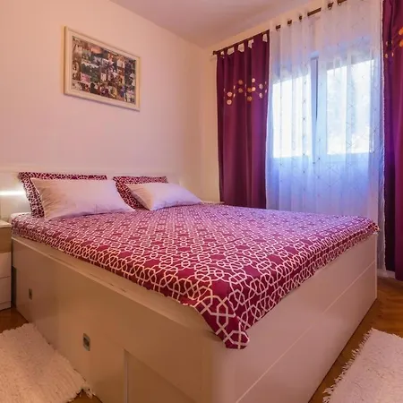 In 39162 Апартаменты *